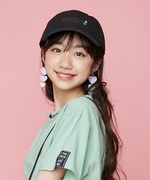 JENNI love(ジェニィラブ)の「フラワーモチーフロゴキャップ(キャップ・キッズ・ブラック/ベージュ/ピンク・54cm/56cm)」の2枚目の写真