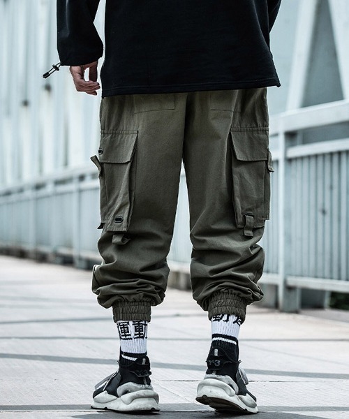 CORPUS TOKYO（コーパス トーキョー）の「Lazy Tokyo ジョガーカーゴパンツ（カーゴパンツ・メンズ・カーキ/ブラック・2/4/3/1）」の11枚目の写真