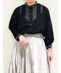 ビーズ刺繍ブラウス