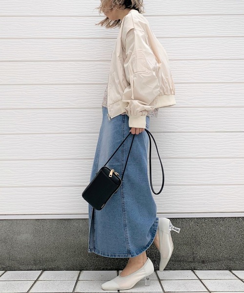 Q(キュー)の「袖ギャザーブルゾン(ブルゾン・レディース・ブラック/ベージュ・MEDIUM)」の9枚目の写真