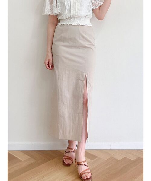 dazzlin（ダズリン）の「スリットIラインスカート（スカート・レディース・ベージュ/ピンク/ブルー・SMALL/MEDIUM）」の2枚目の写真