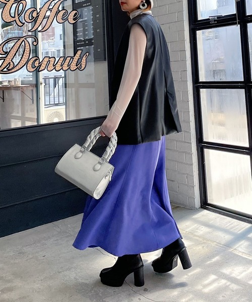 PAGEBOY（ページボーイ）の「ワイドフレアスカート（スカート・レディース・ブラック/ロイヤルブルー/グレイッシュベージュ・FREE）」の13枚目の写真