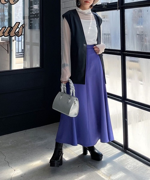 PAGEBOY（ページボーイ）の「ワイドフレアスカート（スカート・レディース・ブラック/ロイヤルブルー/グレイッシュベージュ・FREE）」の14枚目の写真