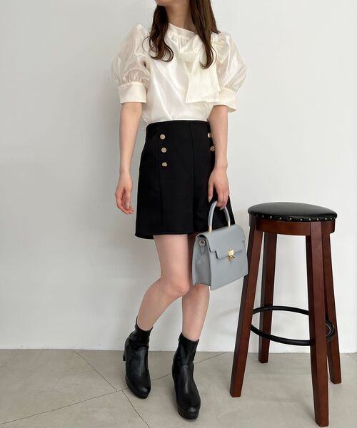MAJESTIC LEGON(マジェスティックレゴン)の「ダブルボタンショートパンツ(その他パンツ・レディース・ブラック/ブラック系その他/ブラウン系その他2・MEDIUM)」の8枚目の写真
