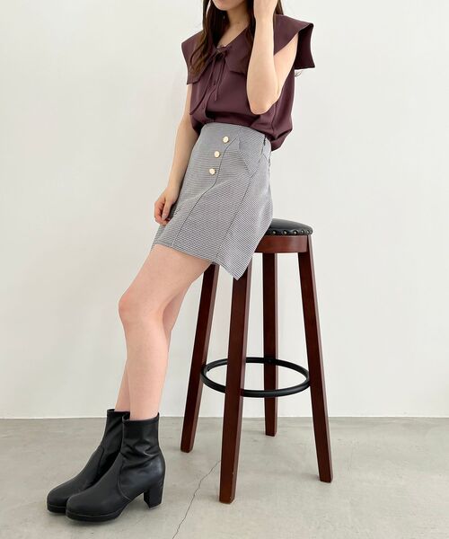 MAJESTIC LEGON(マジェスティックレゴン)の「ダブルボタンショートパンツ(その他パンツ・レディース・ブラック/ブラック系その他/ブラウン系その他2・MEDIUM)」の12枚目の写真