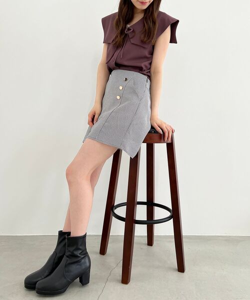 MAJESTIC LEGON(マジェスティックレゴン)の「ダブルボタンショートパンツ(その他パンツ・レディース・ブラック/ブラック系その他/ブラウン系その他2・MEDIUM)」の13枚目の写真