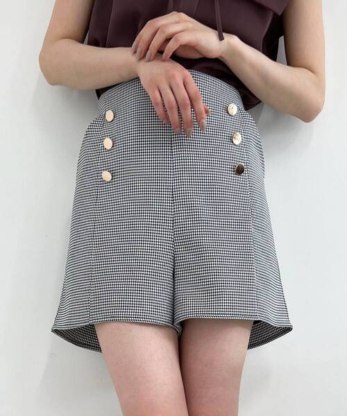 MAJESTIC LEGON(マジェスティックレゴン)の「ダブルボタンショートパンツ(その他パンツ・レディース・ブラック/ブラック系その他/ブラウン系その他2・MEDIUM)」の16枚目の写真