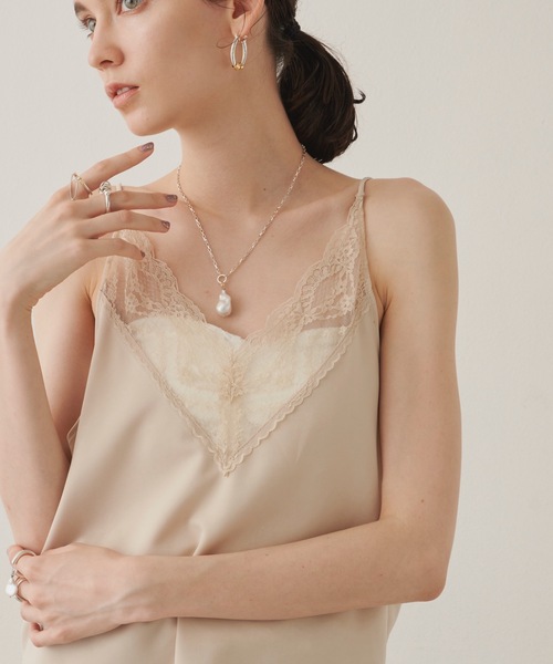 LA BELLE ETUDE（ラベルエチュード）の「レース切替マットサテン