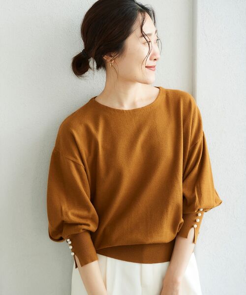 le.coeur blanc（ルクールブラン）の「袖口パール釦付きドルマンシルエットニット（ニット/セーター・レディース・ブラック/アイボリー/キャメル/ホワイト系その他2・38）」の14枚目の写真