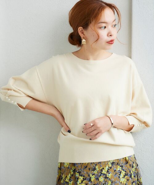 le.coeur blanc（ルクールブラン）の「袖口パール釦付きドルマンシルエットニット（ニット/セーター・レディース・ブラック/アイボリー/キャメル/ホワイト系その他2・38）」の19枚目の写真