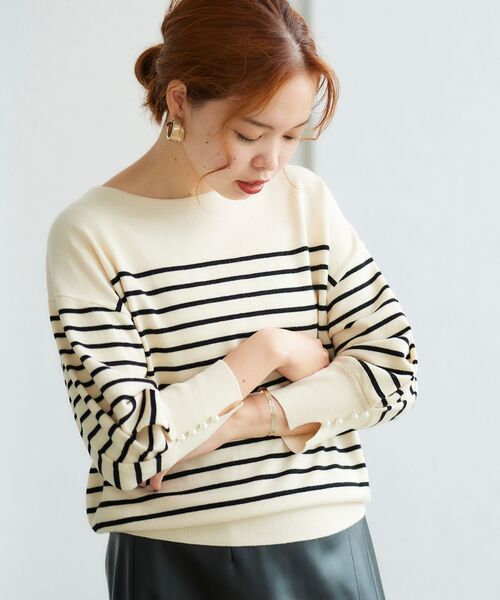 le.coeur blanc（ルクールブラン）の「袖口パール釦付きドルマンシルエットニット（ニット/セーター・レディース・ブラック/アイボリー/キャメル/ホワイト系その他2・38）」の13枚目の写真