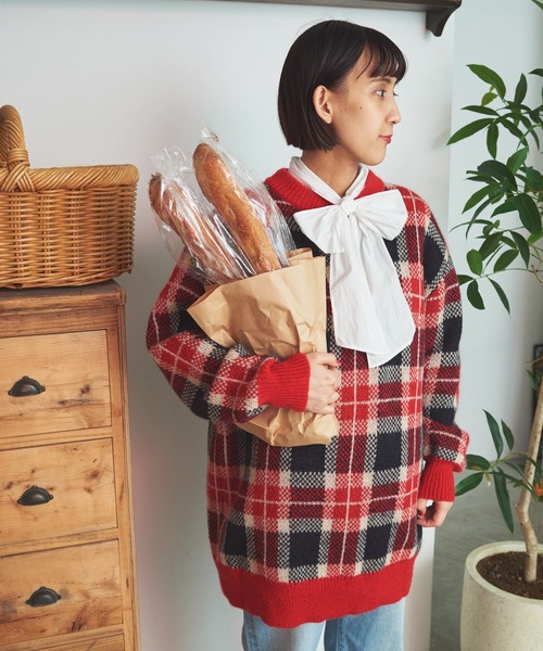 CHILD WOMAN(チャイルドウーマン)の「モヘヤ混タータンチェック BIG プルオーバー(ニット/セーター・レディース・レッド/ネイビー・FREE)」の4枚目の写真