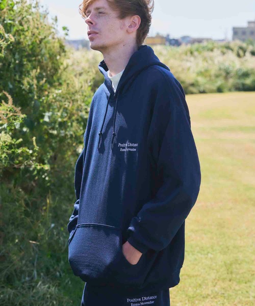 EMMA NOVEMBER (エマノーヴェンバー)の「Embroidery ヘビーブレンド フーディー(パーカー・メンズ・グレー/ブラック/ネイビー/ホワイト/サンドベージュ・1/3/2)」の7枚目の写真