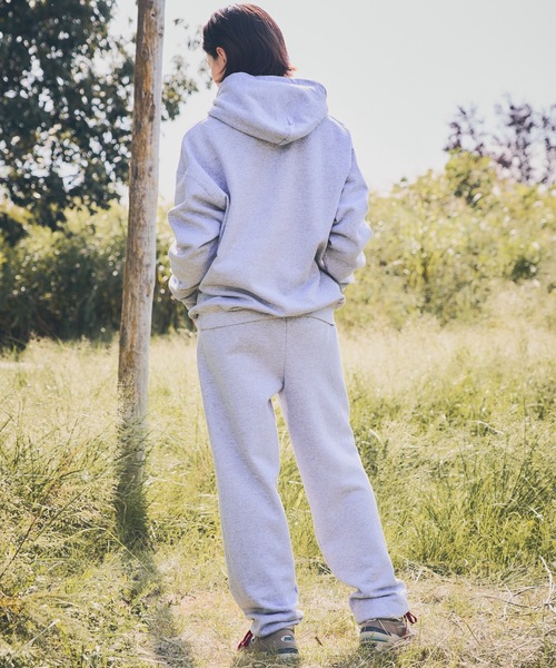 EMMA NOVEMBER (エマノーヴェンバー)の「Embroidery ヘビーブレンド フーディー(パーカー・メンズ・グレー/ブラック/ネイビー/ホワイト/サンドベージュ・1/3/2)」の22枚目の写真