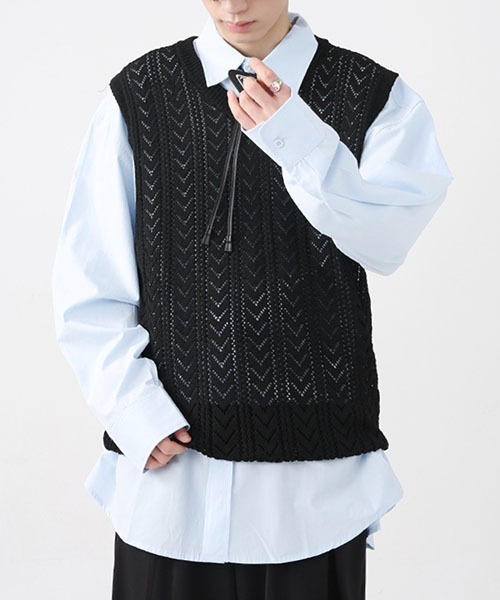WESTBOY(ウエストボーイ)の「ヘリンボーンニットベスト WO22W3TP01【WB ORIGINALS】(ニット/セーター・メンズ・ブルー/ホワイト/ブラック・M/XL/L)」の2枚目の写真
