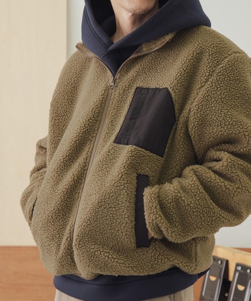 ITEMS URBANRESEARCH(アイテムズ アーバンリサーチ)の「ハイネック ボアブルゾン(ブルゾン・メンズ・ブラック/カーキ/アイボリー・MEDIUM/LARGE)」の19枚目の写真