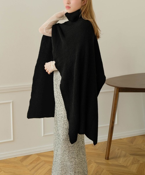 Bab（バブ）の「2WAYケープマフラー（マフラー・レディース・アイボリー/ブラック/ベージュ・ONESIZE）」の2枚目の写真