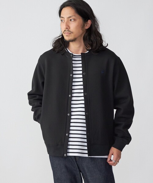 SHIPS(シップス)の「*SHIPS: ワンポイント ロゴ 梨地 ボンディング フリース クルーネック スナップ カーディガン(カーディガン/ボレロ・メンズ・ブラック/グレー/ベージュ・SMALL/MEDIUM/LARGE/X-LARGE)」の2枚目の写真
