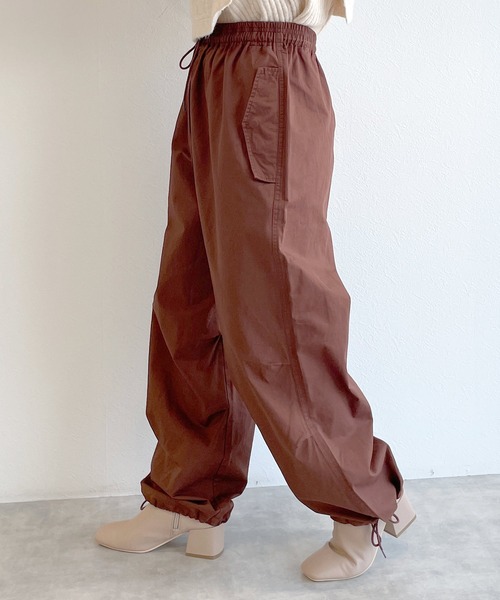 w closet（ダブルクローゼット）の「イージーパラシュートパンツ