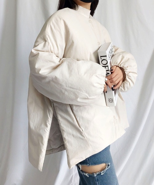 me+em select（ミームセレクト）の「ノーカラージップスリットマットナイロンダウンジャケット（ブルゾン・レディース・ブラック/カーキ/アイボリー・MEDIUM）」の4枚目の写真