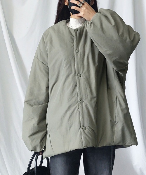 me+em select（ミームセレクト）の「ノーカラージップスリットマットナイロンダウンジャケット（ブルゾン・レディース・ブラック/カーキ/アイボリー・MEDIUM）」の13枚目の写真