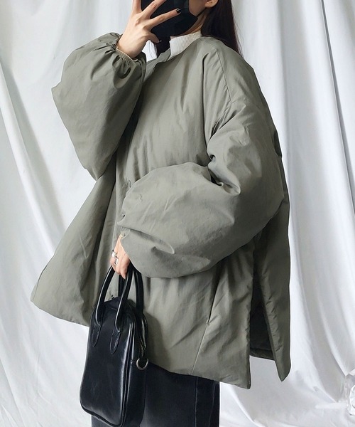me+em select（ミームセレクト）の「ノーカラージップスリットマットナイロンダウンジャケット（ブルゾン・レディース・ブラック/カーキ/アイボリー・MEDIUM）」の14枚目の写真