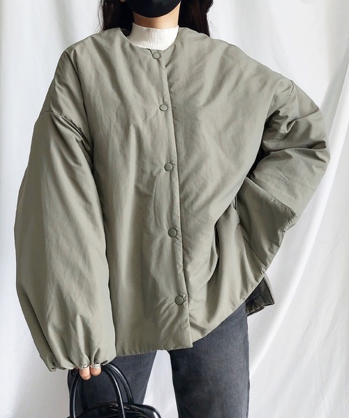 me+em select（ミームセレクト）の「ノーカラージップスリットマットナイロンダウンジャケット（ブルゾン・レディース・ブラック/カーキ/アイボリー・MEDIUM）」の11枚目の写真