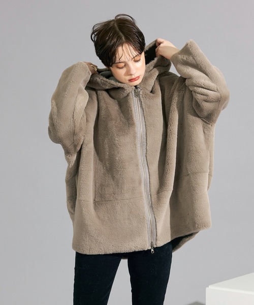 TITE IN THE STORE（ティテ　インザ　ストア）の「リバーシブルフェイクムートンコート（ムートンコート・レディース・キャメル/グレー・38）」の2枚目の写真