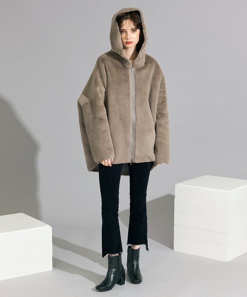 TITE IN THE STORE（ティテ　インザ　ストア）の「リバーシブルフェイクムートンコート（ムートンコート・レディース・キャメル/グレー・38）」の6枚目の写真