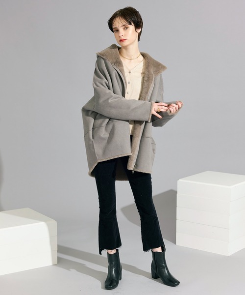 TITE IN THE STORE（ティテ　インザ　ストア）の「リバーシブルフェイクムートンコート（ムートンコート・レディース・キャメル/グレー・38）」の11枚目の写真