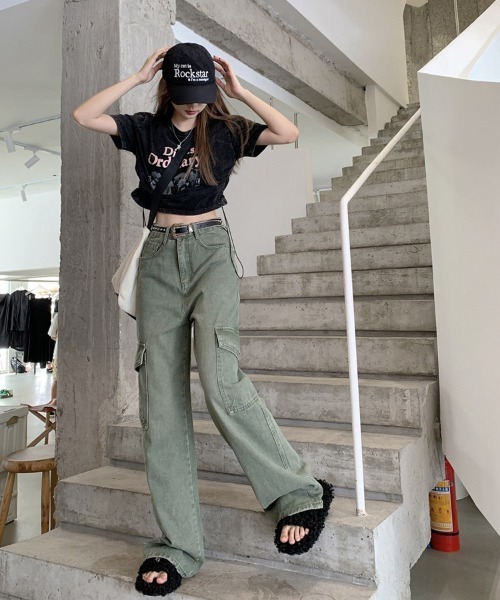 Ressaca(レサーカ)の「サイドポケット ワイドデニムカーゴパンツ ルーズストレート(カーゴパンツ・レディース・カーキ・S/M/L/XL)」の11枚目の写真