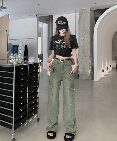 Ressaca(レサーカ)の「サイドポケット ワイドデニムカーゴパンツ ルーズストレート(カーゴパンツ・レディース・カーキ・S/M/L/XL)」の13枚目の写真