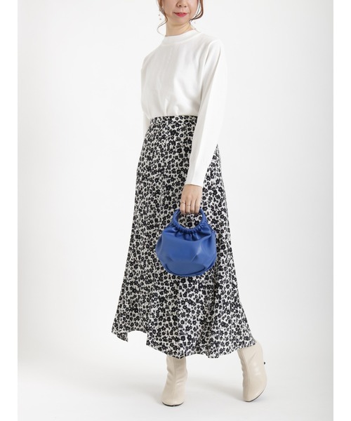 Te chichi（テチチ）の「単色花柄マーメイドロングスカート（スカート・レディース・ブラック/オフホワイト・ﾌﾘ-）」の4枚目の写真