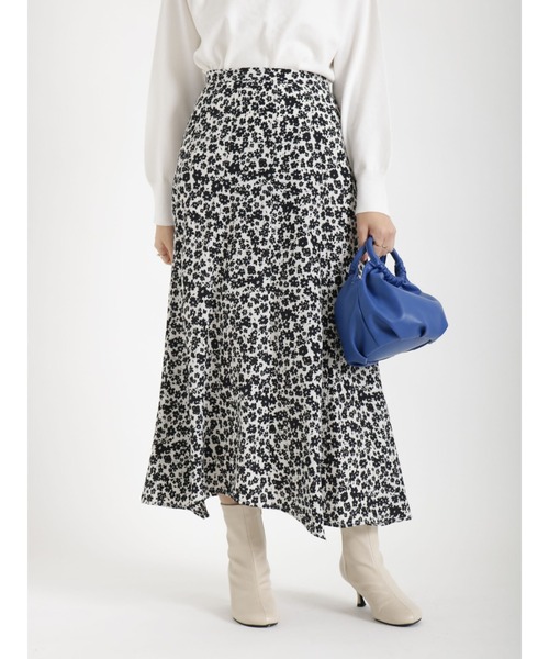 Te chichi（テチチ）の「単色花柄マーメイドロングスカート（スカート・レディース・ブラック/オフホワイト・ﾌﾘ-）」の8枚目の写真