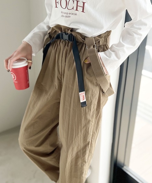 Java（ジャバ）の「《JaVaジャバ コラボ》上級のカジュアルアップに。バックルベルトサスペンダーパンツ（サロペット/オーバーオール・レディース・モカ/ベージュ系その他/ブラック・LARGE/MEDIUM/SMALL/X-LARGE）」の11枚目の写真