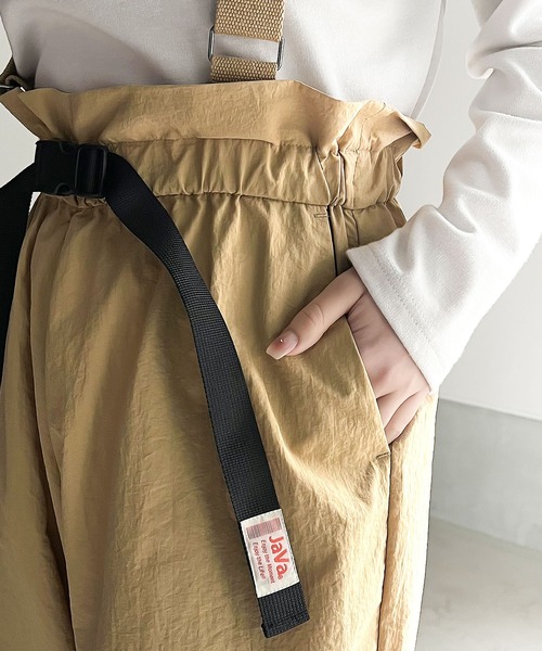 Java（ジャバ）の「《JaVaジャバ コラボ》上級のカジュアルアップに。バックルベルトサスペンダーパンツ（サロペット/オーバーオール・レディース・モカ/ベージュ系その他/ブラック・LARGE/MEDIUM/SMALL/X-LARGE）」の12枚目の写真