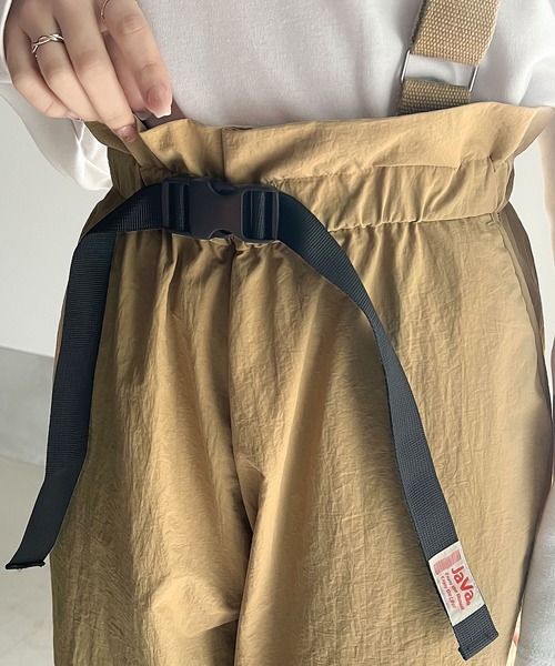 Java（ジャバ）の「《JaVaジャバ コラボ》上級のカジュアルアップに。バックルベルトサスペンダーパンツ（サロペット/オーバーオール・レディース・モカ/ベージュ系その他/ブラック・LARGE/MEDIUM/SMALL/X-LARGE）」の15枚目の写真