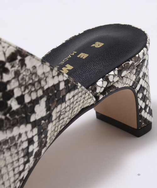 REMME（レメ）の「【REMME/レメ】◇【WEB限定】トングスクエアヒールパイソンサンダル（サンダル・レディース・パイソン・36/37/38）」の14枚目の写真