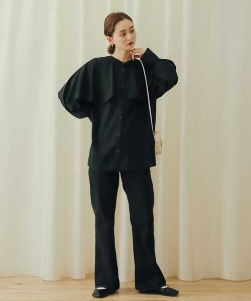 フリルケープブラウス