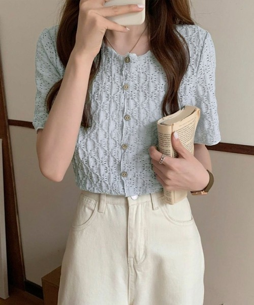Chaco closet(チャコ クローゼット)の「フラワーレース配色コンパクトブラウス(シャツ/ブラウス・レディース・ホワイト/ライトブルー・FREE)」の6枚目の写真