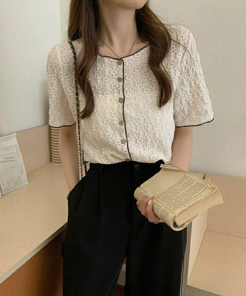 Chaco closet(チャコ クローゼット)の「フラワーレース配色コンパクトブラウス(シャツ/ブラウス・レディース・ホワイト/ライトブルー・FREE)」の17枚目の写真