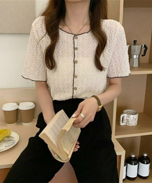 Chaco closet(チャコ クローゼット)の「フラワーレース配色コンパクトブラウス(シャツ/ブラウス・レディース・ホワイト/ライトブルー・FREE)」の10枚目の写真