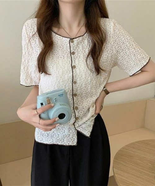 Chaco closet(チャコ クローゼット)の「フラワーレース配色コンパクトブラウス(シャツ/ブラウス・レディース・ホワイト/ライトブルー・FREE)」の7枚目の写真