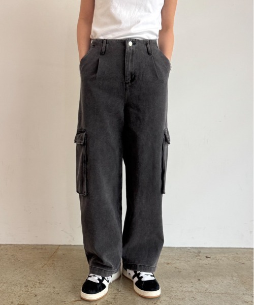 fuv.(ファブ)の「wide kago denim pants ワイドカーゴデニムパンツ made in INTER FACTORY(カーゴパンツ・メンズ・ブラック/ブルー/ネイビー・SMALL/MEDIUM/LARGE)」の5枚目の写真