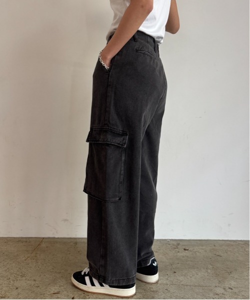 fuv.(ファブ)の「wide kago denim pants ワイドカーゴデニムパンツ made in INTER FACTORY(カーゴパンツ・メンズ・ブラック/ブルー/ネイビー・SMALL/MEDIUM/LARGE)」の9枚目の写真