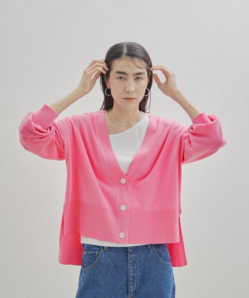 SALON adam et rope'(サロン アダム エ ロペ)の「【洗える】UVケアVネックカーディガン(カーディガン/ボレロ・レディース・ベージュ系その他/ピンク/ホワイト/チャコールグレー・FREE)」の12枚目の写真