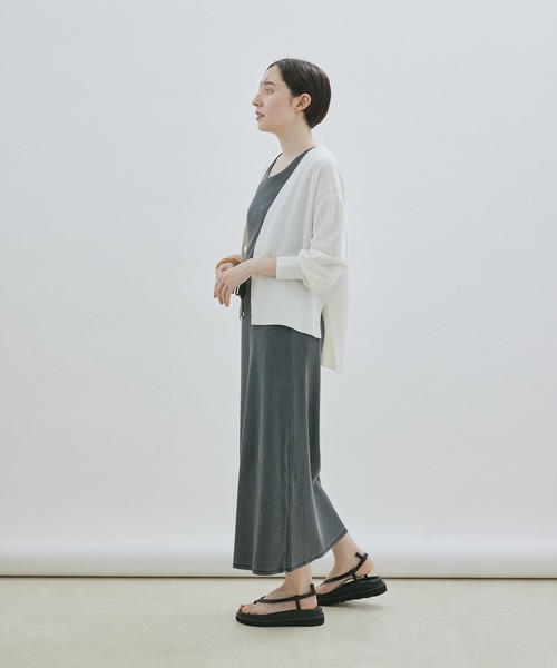 SALON adam et rope'(サロン アダム エ ロペ)の「【洗える】UVケアVネックカーディガン(カーディガン/ボレロ・レディース・ベージュ系その他/ピンク/ホワイト/チャコールグレー・FREE)」の17枚目の写真