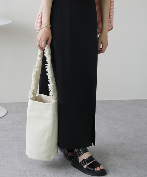 IAMUSE（アイアミューズ）の「ショルダーフリンジ　ワンショルダーキャンバスバッグ S0964【IAMUSE】（ショルダーバッグ・レディース・キャメル/ホワイト・FREE）」の4枚目の写真