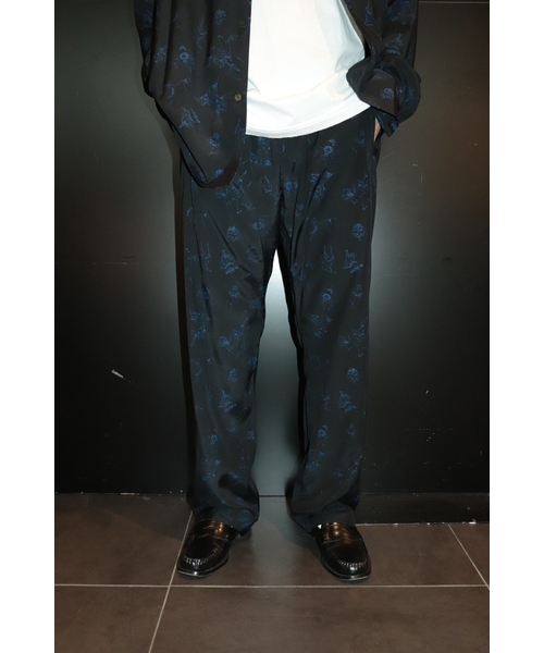 URU（ウル）の「【URU / ウル】WISM 別注 RAYON PRINT EASY PANTS