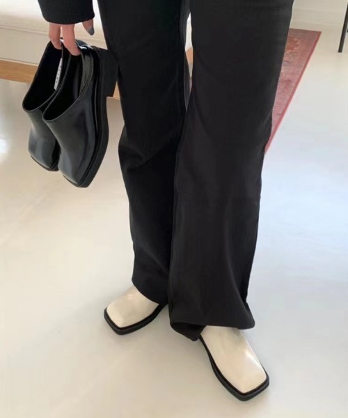 mebole(メボレ)の「スクエアトゥサボサンダル(サンダル・レディース・ブラック/アイボリー・SMALL/MEDIUM/LARGE)」の8枚目の写真